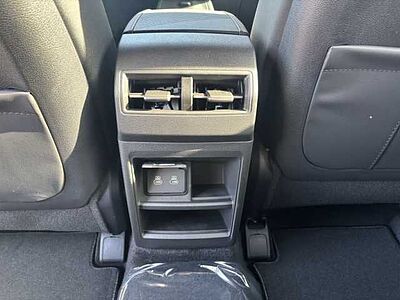 SsangYong Actyon Lux AT 2WD +Navi+Apple+360 Grad+Garantie