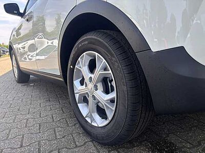 SsangYong Tivoli NOMAD 2WD +Navi+CarPlay+Tempomat+Xenon+