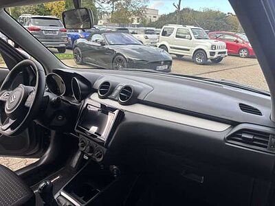 Suzuki Swift 1.0 Boosterjet M/T Comfort +R.Cam+Navi+