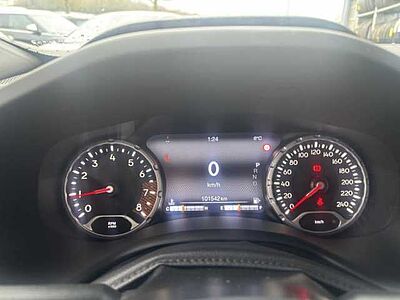 Jeep Renegade T-GDi 1.3 +Beatsaudio+Navi+LED+