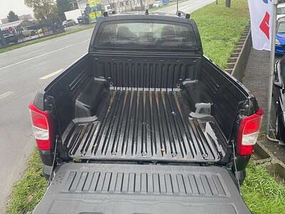 KGM Musso Grand Black 6/AT/AWD+BSW+Navi+Sitzhzg+