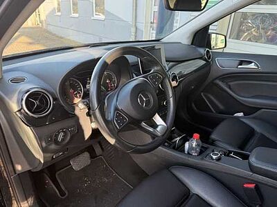Mercedes-Benz B 250 E +Navi+Klimaauto.+Tempo+