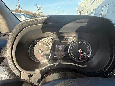 Mercedes-Benz B 250 E +Navi+Klimaauto.+Tempo+