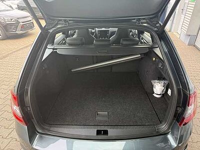 SKODA Octavia TSI RS 2.0 Combi +Navi+CarPlay+Totwinkel