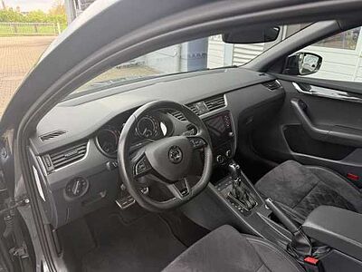 SKODA Octavia TSI RS 2.0 Combi +Navi+CarPlay+Totwinkel