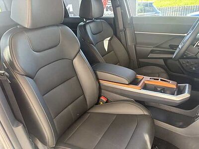 KGM Torres NOMAD +Navi+Carplay+RCam+Ambiente+LED+