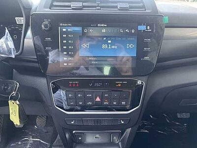 KGM Tivoli NOMAD +R.Cam+Navi+CarPlay+Sitzhzg.+